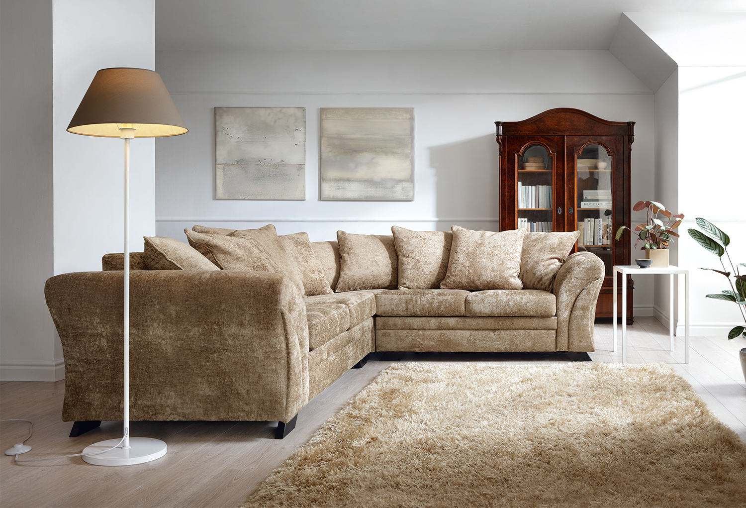 Cream crushed velvet sofa deals